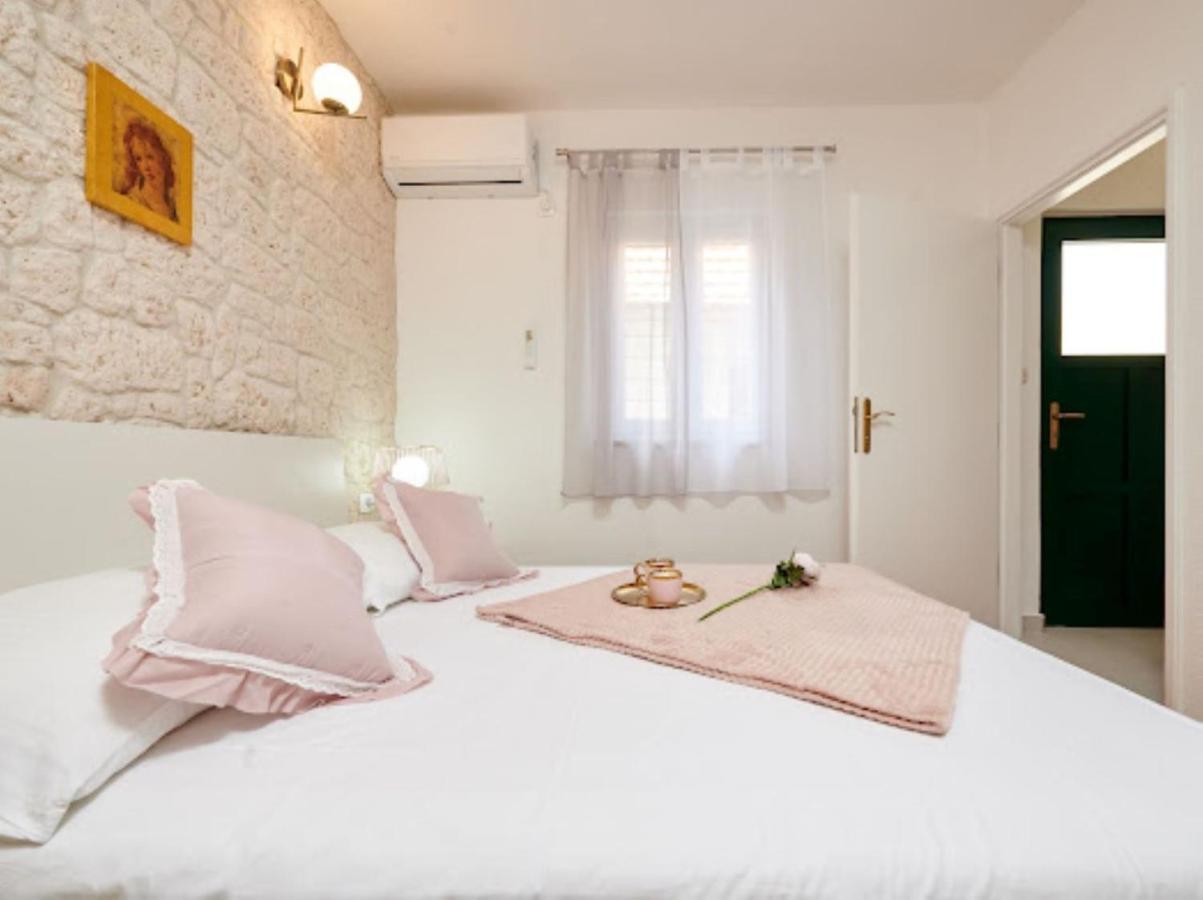 Guesthouse Ana Trogir Old Town المظهر الخارجي الصورة