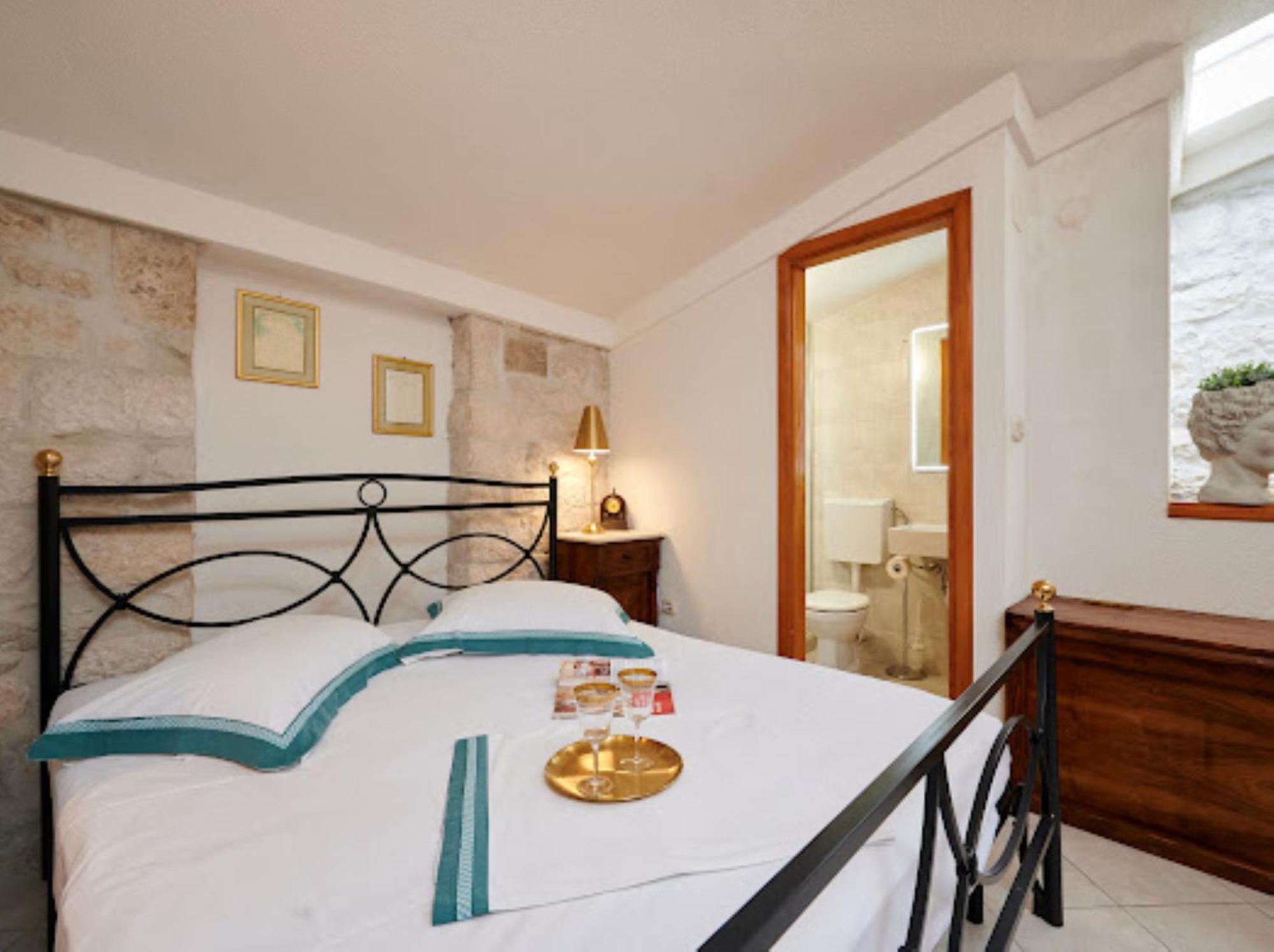Guesthouse Ana Trogir Old Town الغرفة الصورة